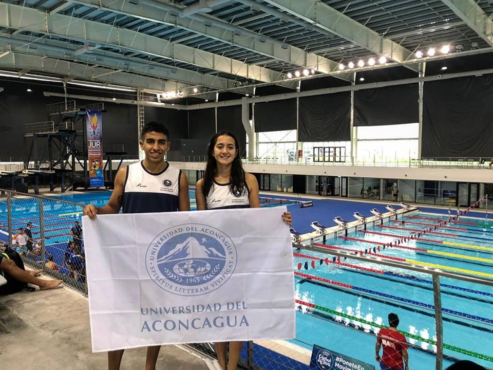 Estudiantes de la Universidad del Aconcagua en los JUR 2019