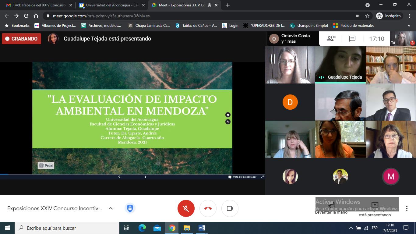 Guadalupe exponiendo su Trabajo de Investigación Guadalupe exponiendo su Trabajo de Investigación