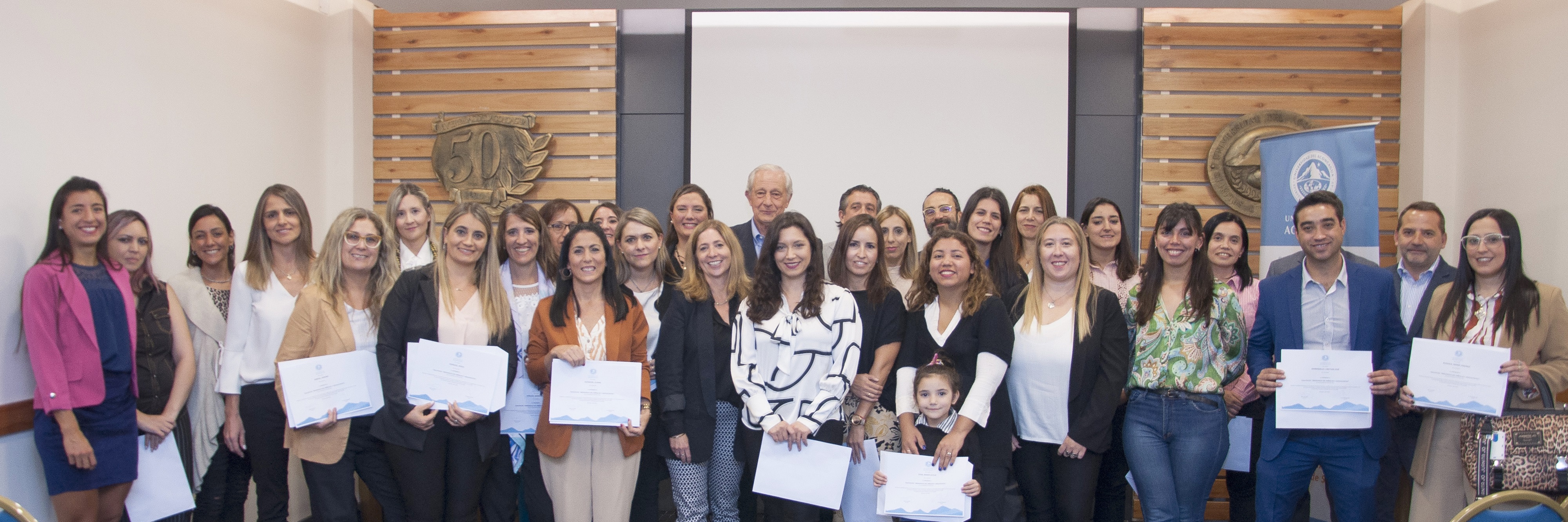 Acto entrega de certificados Diplomaturas y Cursos 2022