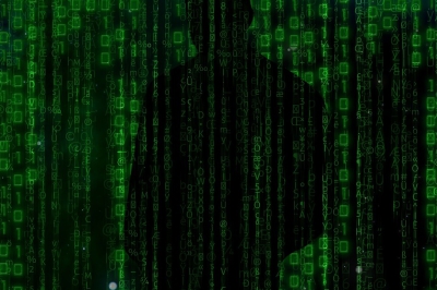 ONAF: Alguien espía tras las pantallas: los datos que las empresas tecnológicas recopilan sobre tus hijos/as