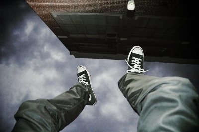 ONAF - Entrevista: «Es necesario hablar del suicidio en adolescentes»