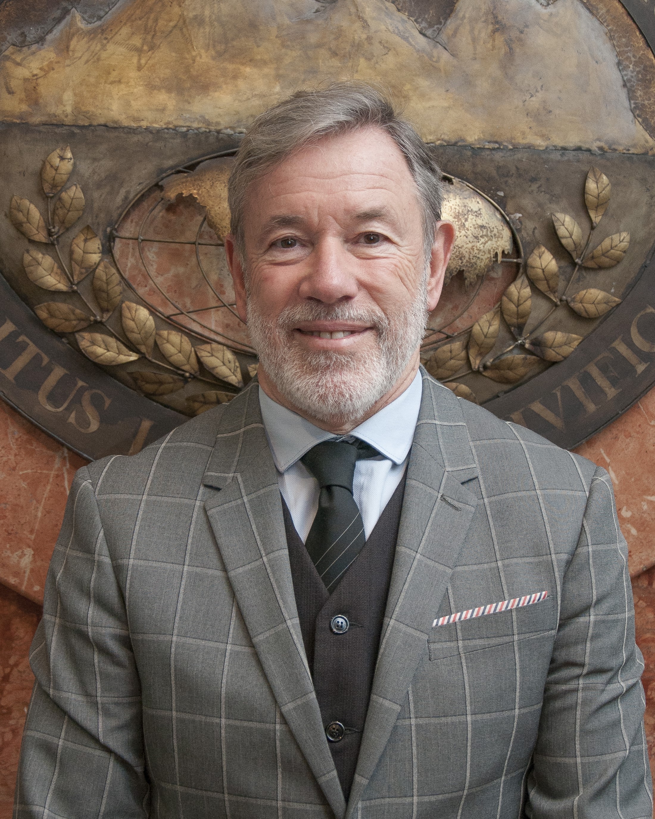 Dr. Marcelo R. CEBERIO