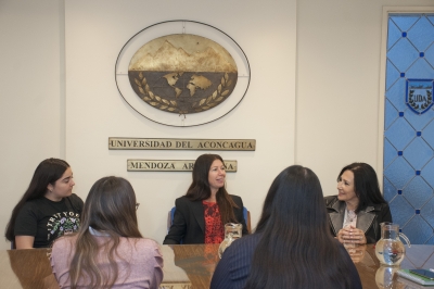 Alumnos destacan en la Final de Experiencia Sfera 2025 