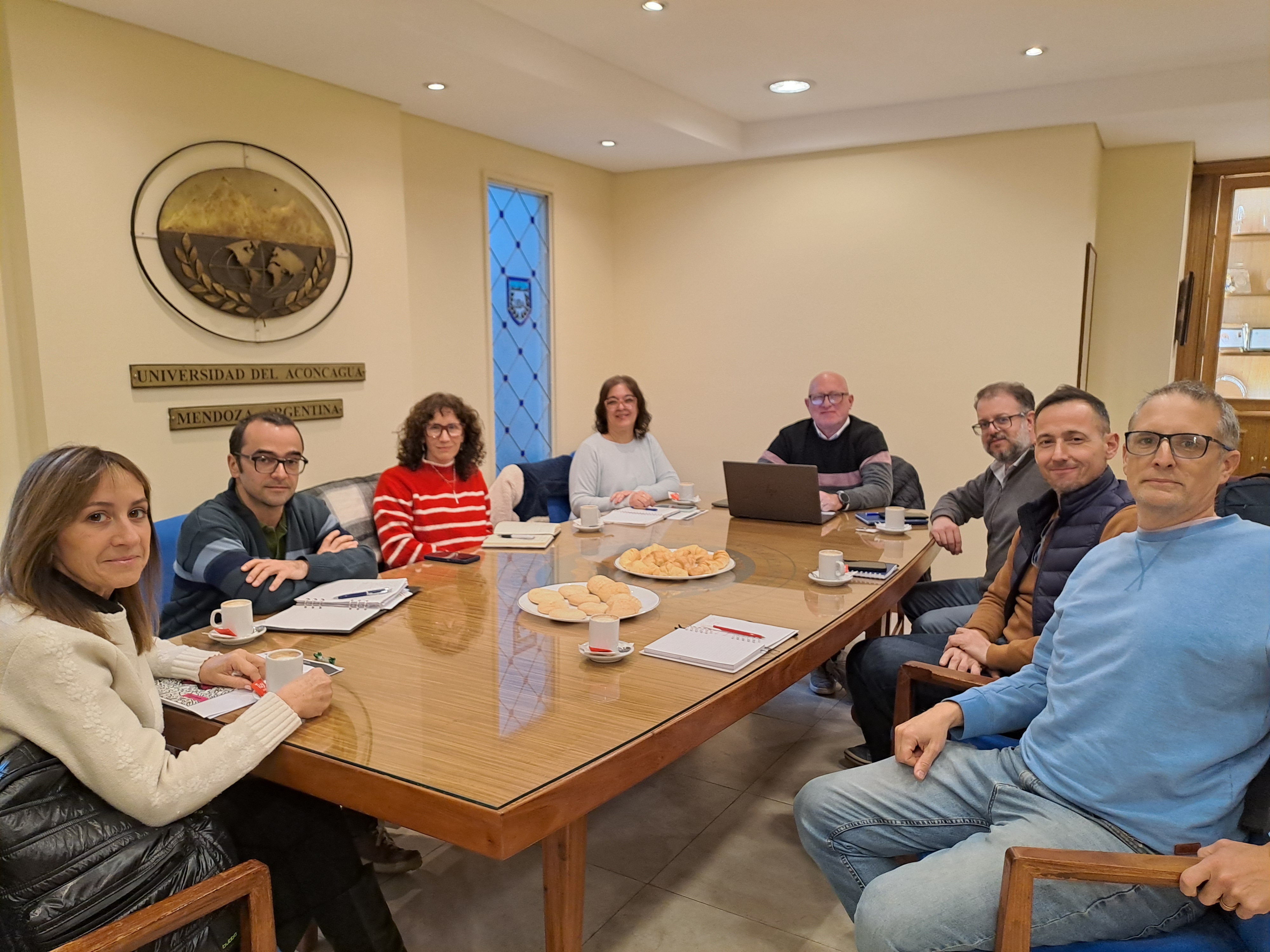 Investigadores de la Facultad de Ciencias Médicas con proyección internacional visitan el Consejo de Investigaciones de la Universidad Del Aconcagua